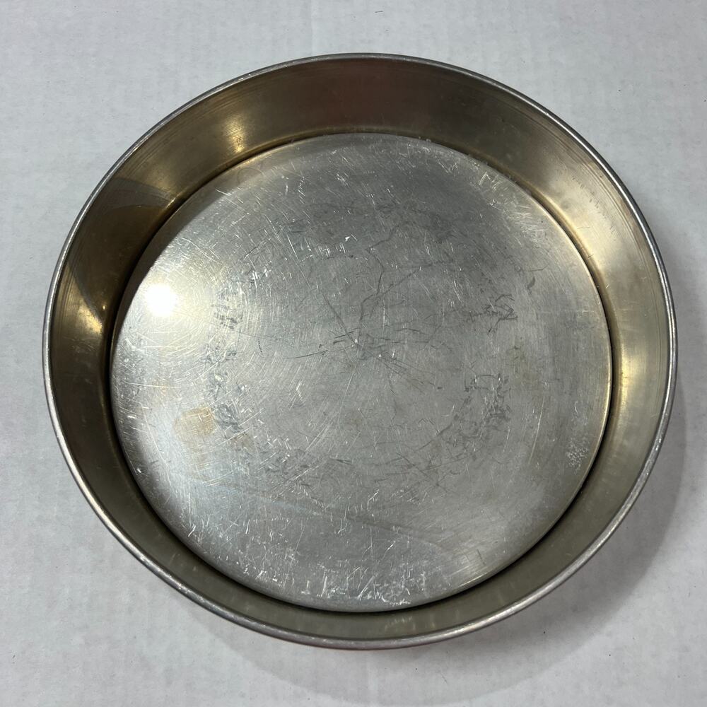 Vintage Wear-Ever Aluminum Cake Pan 9x1.5 In No 2725 Removable Bottom